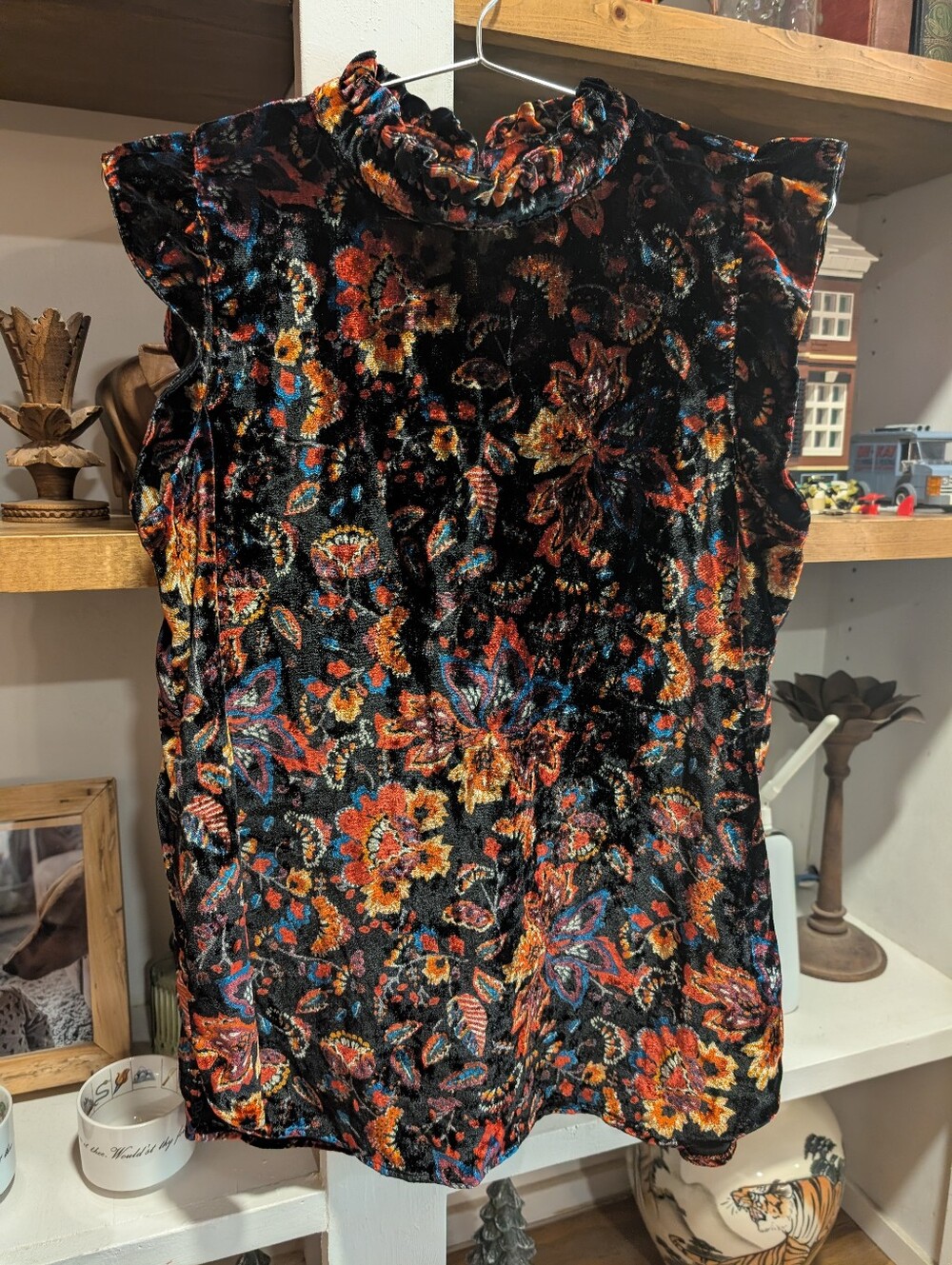 Loft Velvet Floral Ruffle Mock Neck Sleeveless Blouse Size XS